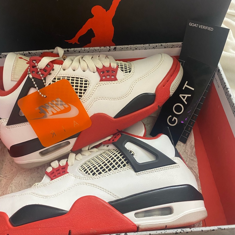 AIR JORDAN RETRO 4 fire red (2020)
